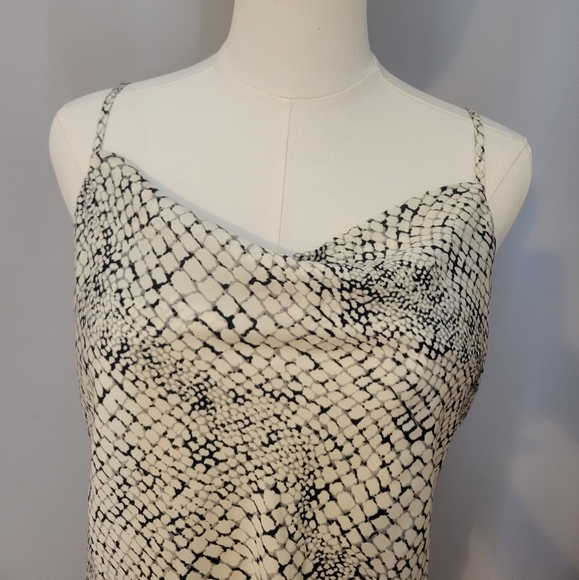 Banana Republic Snake Print  Cowl Neck Camisole Top Size XS - Picture 4 of 7